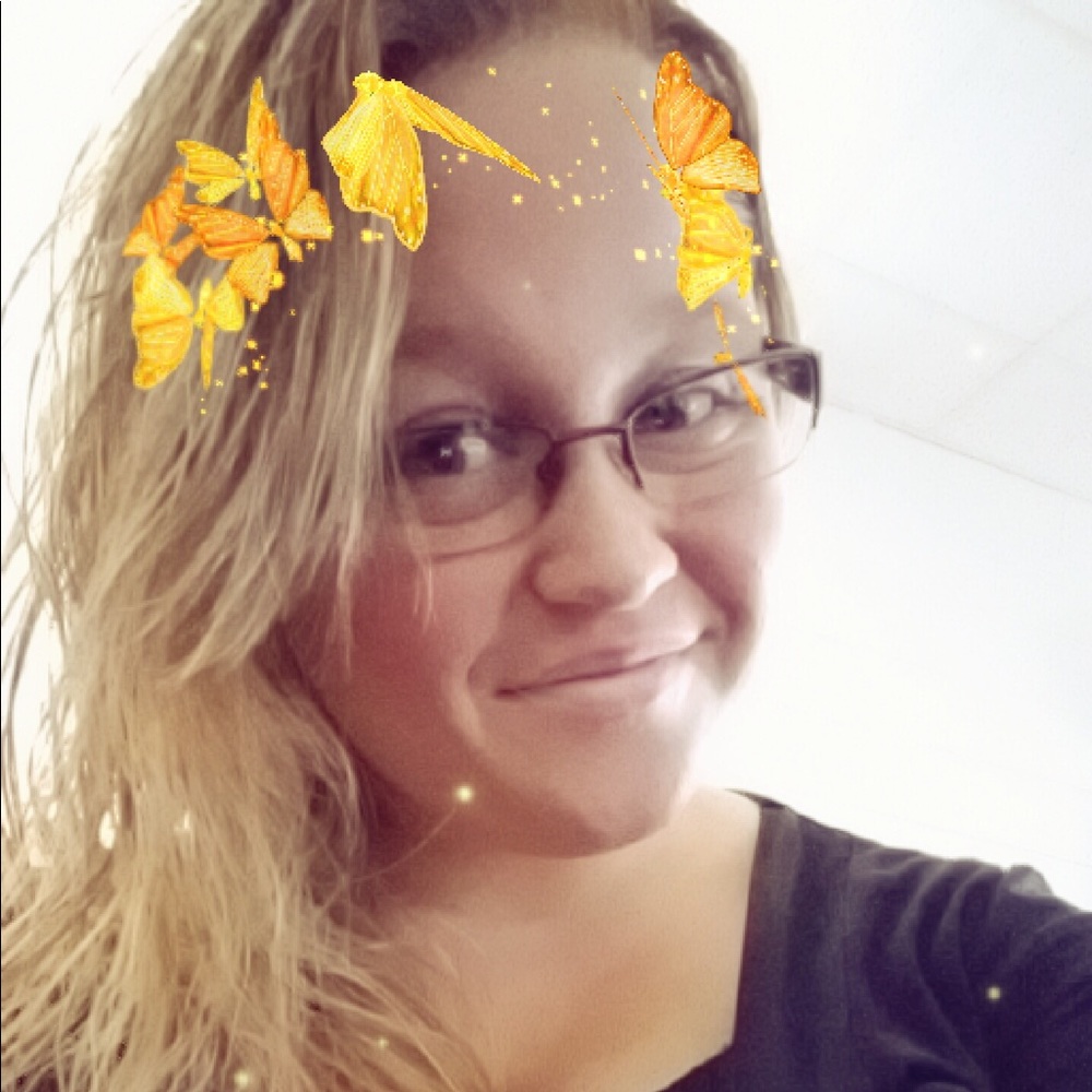 Meet your Posher, Alyson